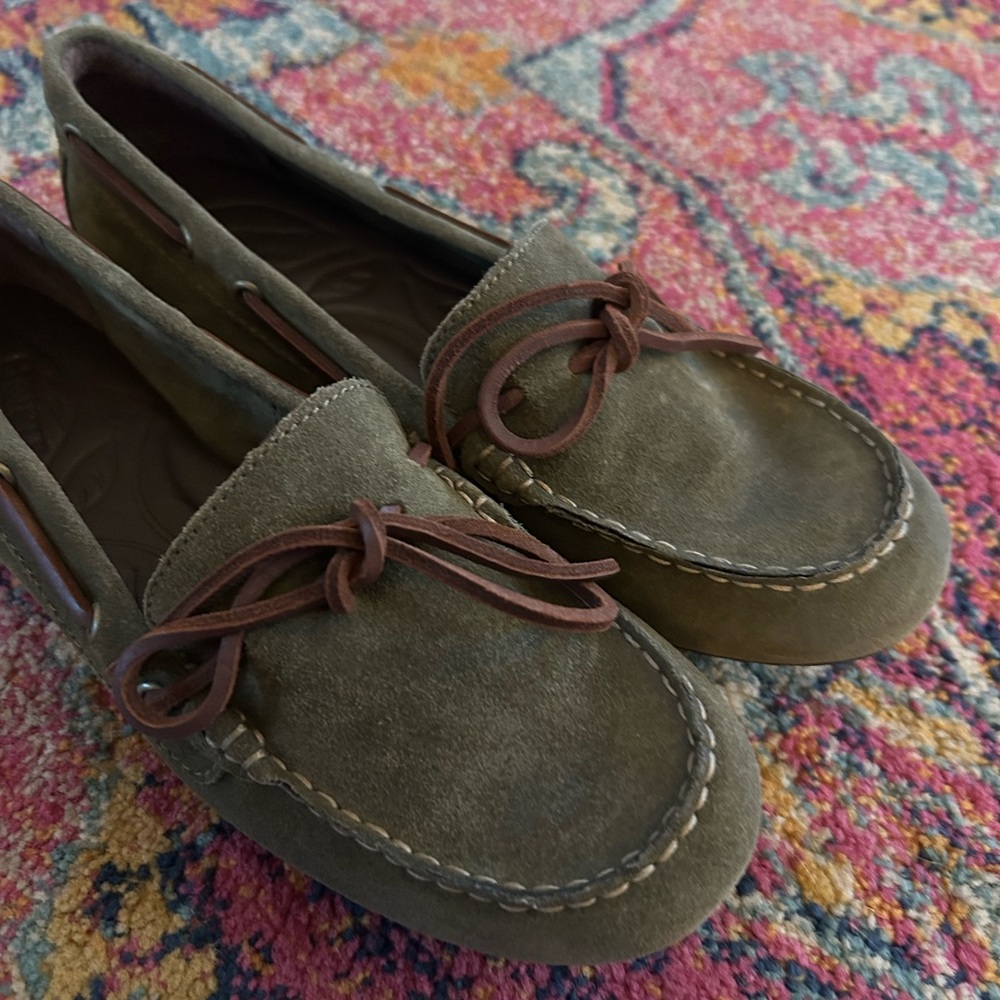 Born | Women’s Olive Green Suede Leather Slip On Driving Loafers Moccasins 8.5 - Picture 9 of 16